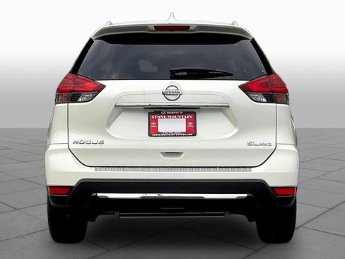 Used 2018 Nissan Rogue SL w/ Premium Package AWD/4WD image 5