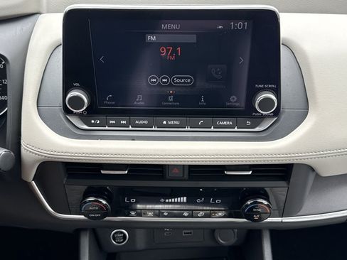Certified 2023 Nissan Rogue SV AWD/4WD image 17