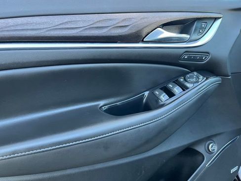 Used 2023 Buick Enclave Avenir w/ Avenir Technology Package FWD image 11