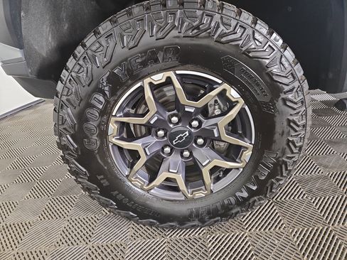 Certified 2024 Chevrolet Colorado ZR2 w/ ZR2 Convenience Package III image 35