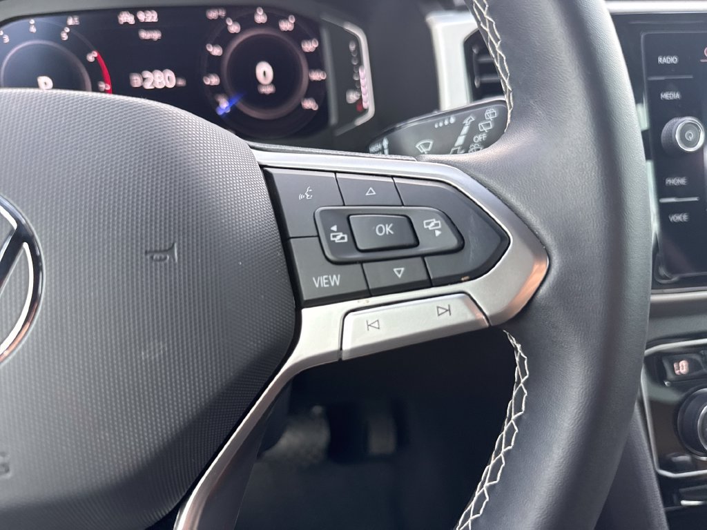 Used 2022 Volkswagen Atlas Cross Sport SE FWD image 15