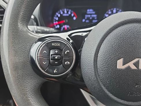 Used 2022 Kia Soul S FWD image 17