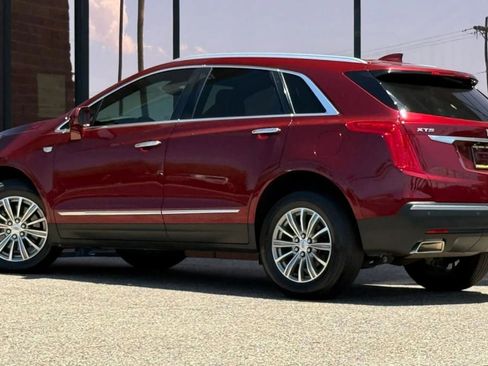 Used 2017 Cadillac XT5 Luxury image 7