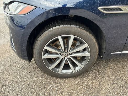 Used 2026 Jaguar F-PACE R-Dynamic S AWD/4WD image 9