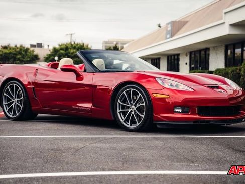 Used 2013 Chevrolet Corvette 427 w/ 1SB Preferred Equipment Group RWD image 6