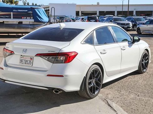 Used 2023 Honda Civic Sport image 4
