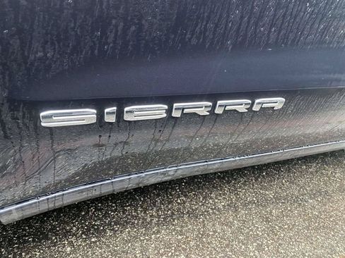 Used 2025 GMC Sierra 1500 SLT AWD/4WD image 4