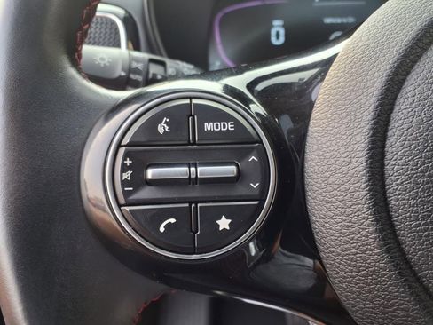 Used 2025 Kia Soul GT-Line w/ GT-Line Technology Package image 28