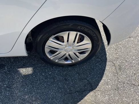 Used 2019 Honda Fit LX image 28