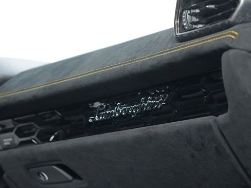 Used 2018 Lamborghini Huracan Performante image 84