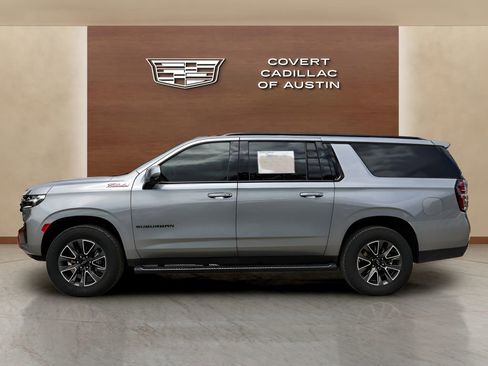 Used 2023 Chevrolet Suburban Z71 w/ Luxury Package AWD/4WD image 2