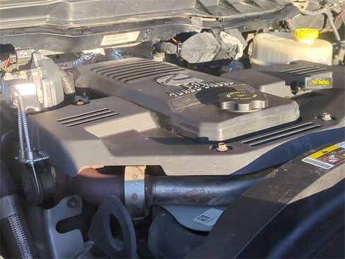 Used 2017 RAM 2500 Laramie image 25