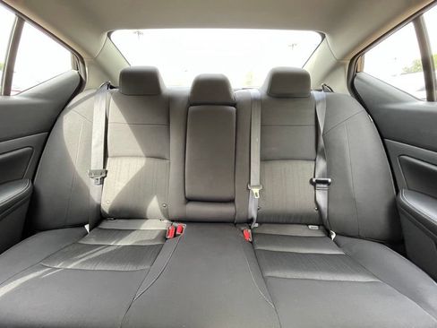 Used 2025 Nissan Altima 2.5 SV FWD image 29