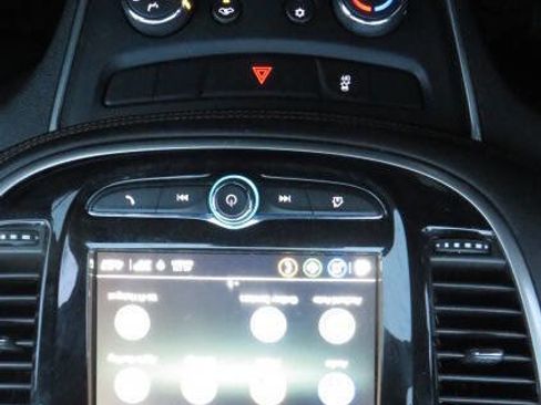 Used 2018 Chevrolet Trax LS image 42