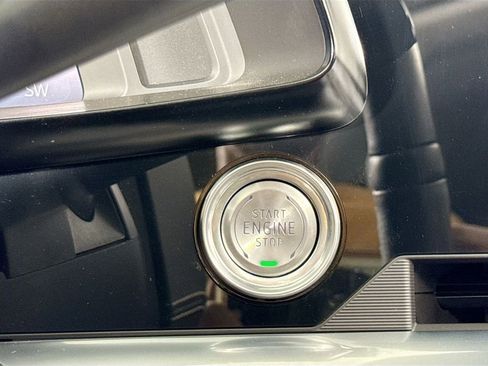 Used 2024 Chevrolet Corvette Stingray Premium Cpe w/ Z51 Performance Package image 17