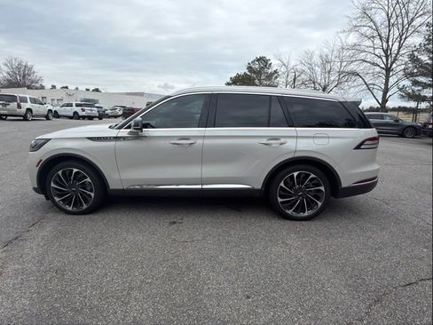 Used 2025 Lincoln Aviator Reserve w/ Equipment Group 201A image 5