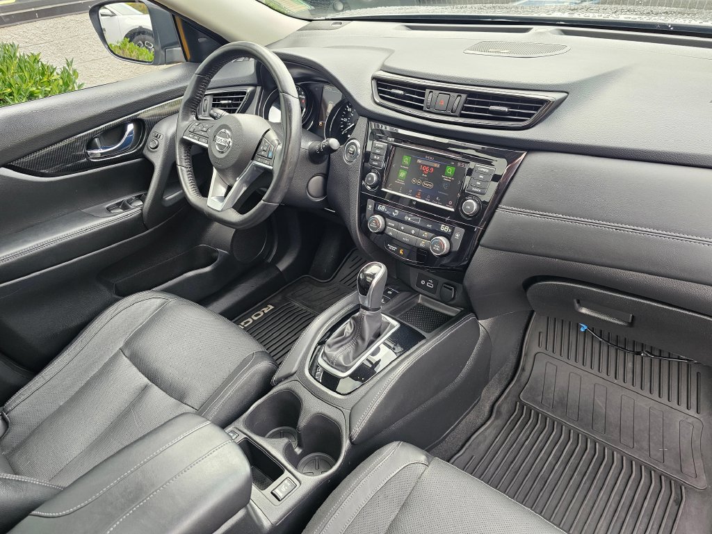 Used 2018 Nissan Rogue SL w/ Premium Package AWD/4WD image 10