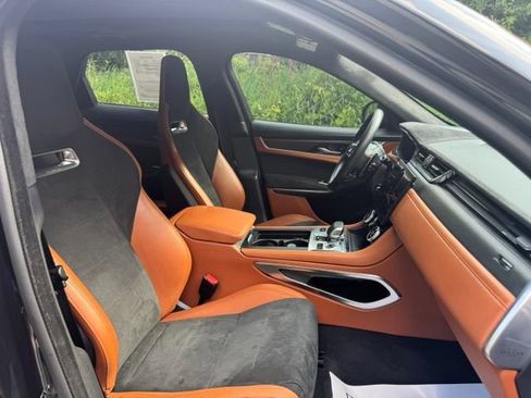 Used 2024 Jaguar F-PACE SVR AWD/4WD image 20