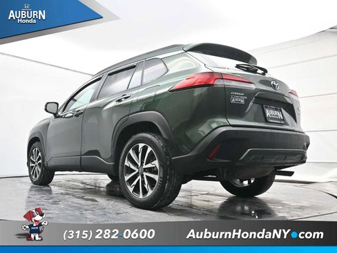 Used 2023 Toyota Corolla Cross XLE image 19