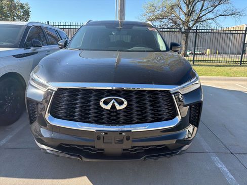 Certified 2025 INFINITI QX60 Luxe image 2