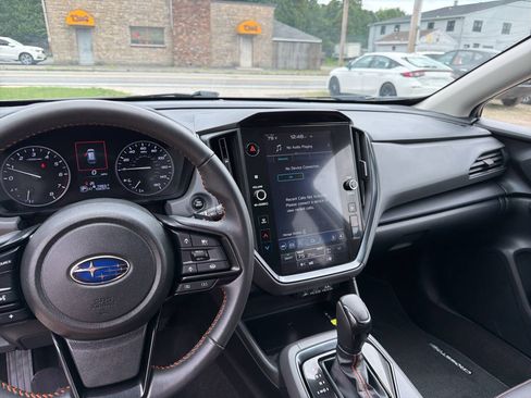 Used 2025 Subaru Crosstrek 2.5i Limited AWD/4WD image 8