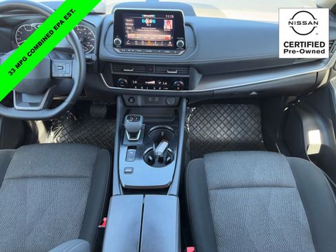 Certified 2025 Nissan Rogue SV FWD image 14