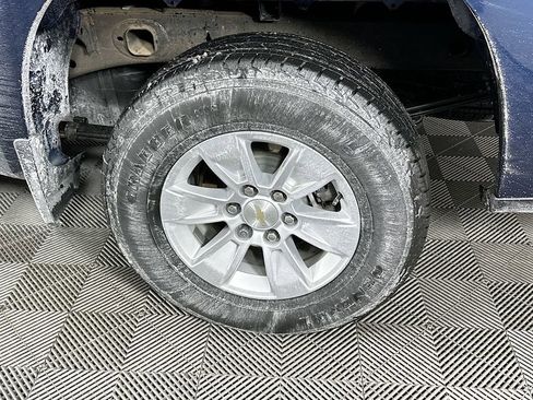 Used 2023 Chevrolet Silverado 1500 LT image 37