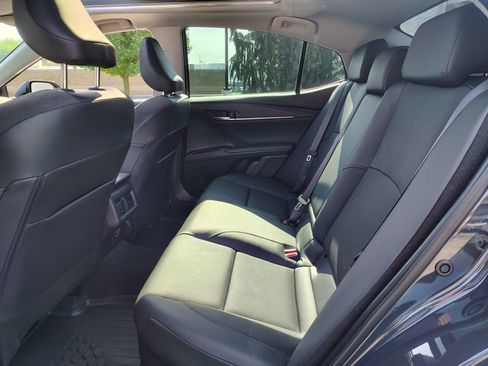 Used 2025 Toyota Camry XLE w/ Premium Plus Package AWD/4WD image 17
