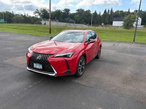 Used 2024 Lexus UX 250h AWD w/ Premium Package image 7