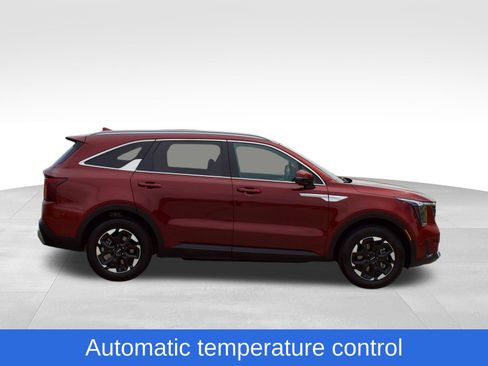 Used 2024 Kia Sorento S w/ Panoramic Sunroof Package AWD/4WD image 5