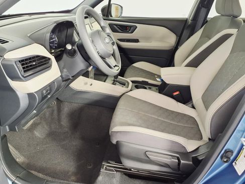 Used 2025 Subaru Forester AWD/4WD image 13