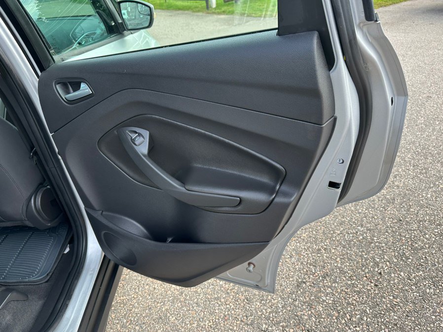 Used 2013 Ford C-MAX SE FWD image 16