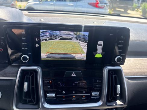 Used 2023 Kia Sorento S w/ Panoramic Sunroof Package AWD/4WD image 24