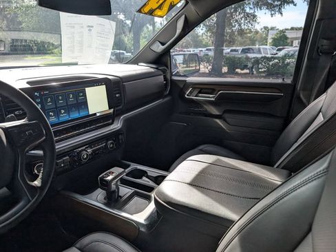 Used 2024 Chevrolet Silverado 1500 High Country w/ Midnight Edition AWD/4WD image 19