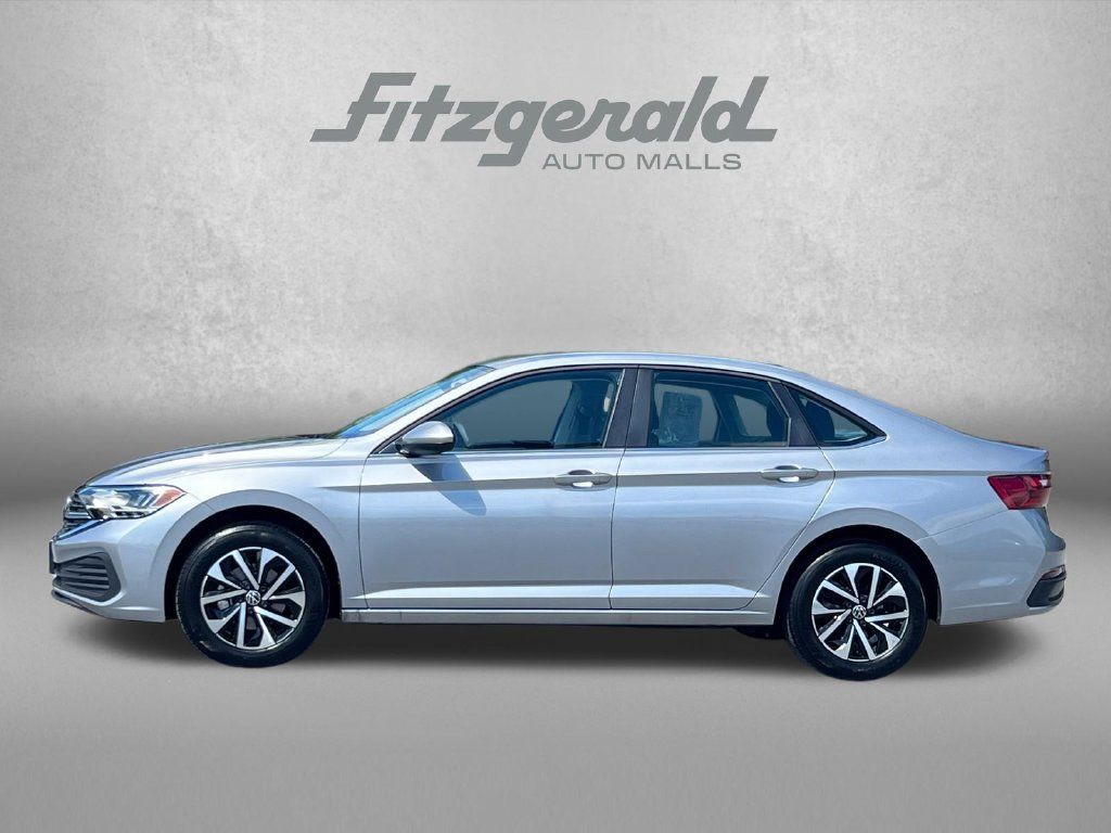 Used 2023 Volkswagen Jetta S FWD image 5