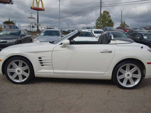 Used 2005 Chrysler Crossfire Limited image 4