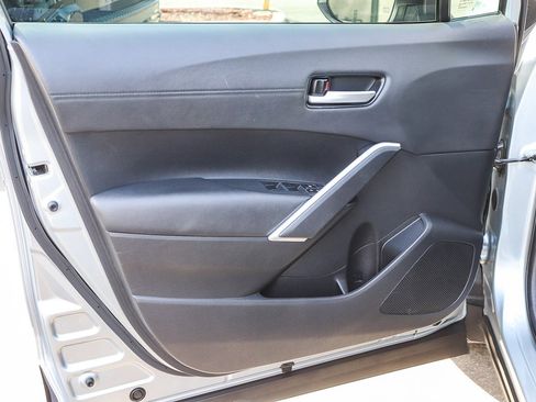 Used 2023 Toyota Corolla Cross XLE w/ Convenience Package image 21