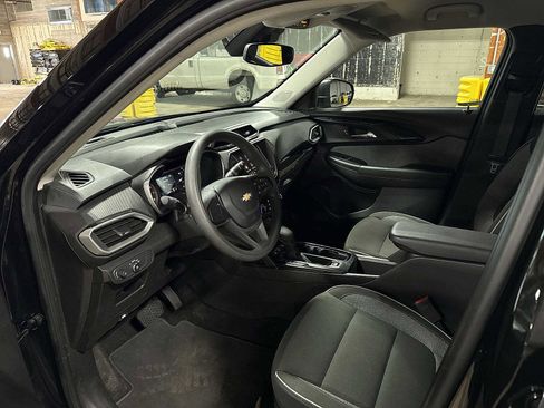 Used 2023 Chevrolet TrailBlazer LS image 26