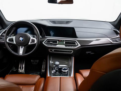 Used 2023 BMW X5 M50i w/ Executive Package image 9