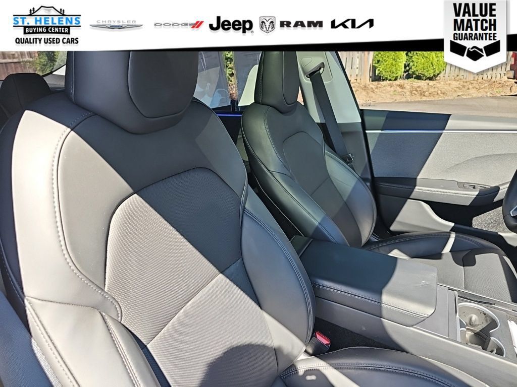 Used 2025 Tesla Model 3 Long Range RWD image 34