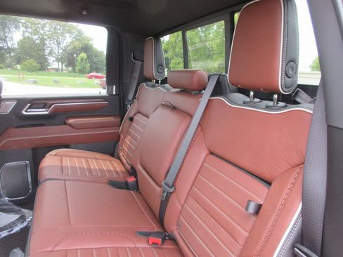 New 2026 GMC Sierra 2500 Denali Ultimate AWD/4WD image 13