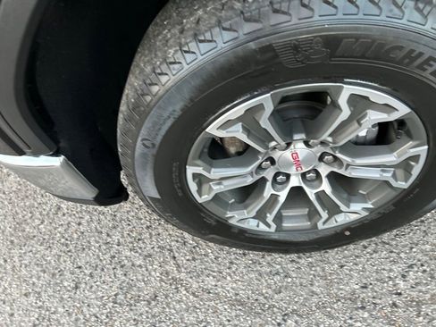 Used 2022 GMC Sierra 1500 SLT image 11