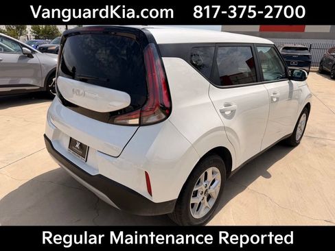 Certified 2025 Kia Soul LX w/ LX Technology Package FWD image 4