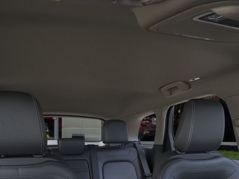 New 2024 Lincoln Corsair AWD w/ Equipment Group 101A image 22