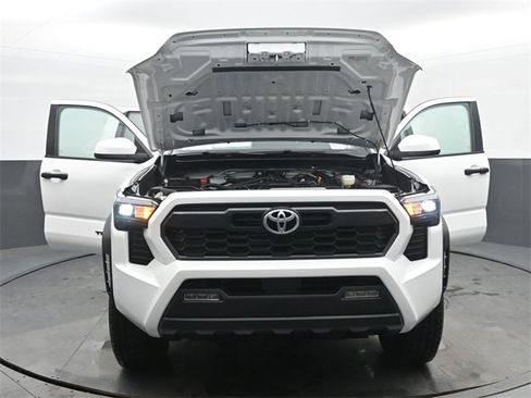Used 2025 Toyota Tacoma TRD Sport image 54