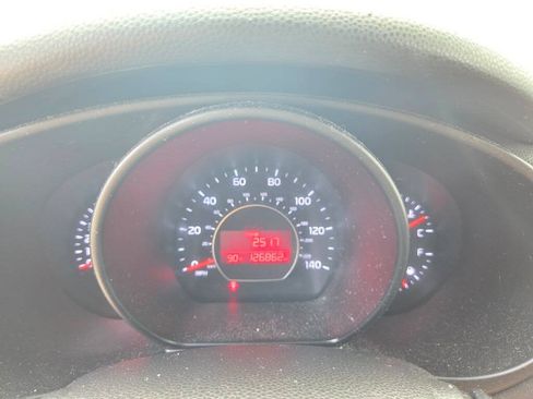 Used 2015 Kia Soul FWD image 23