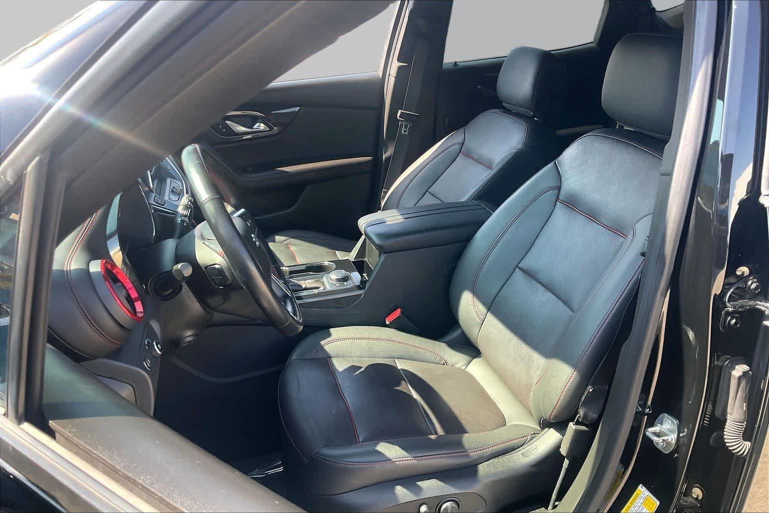 Used 2022 Chevrolet Blazer RS w/ Enhanced Convenience Package AWD/4WD image 9