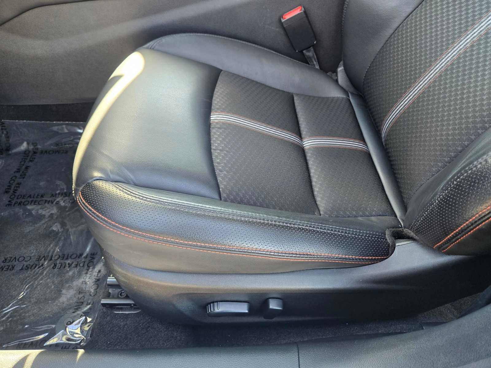 Used 2025 Nissan Altima 2.5 SR FWD image 12