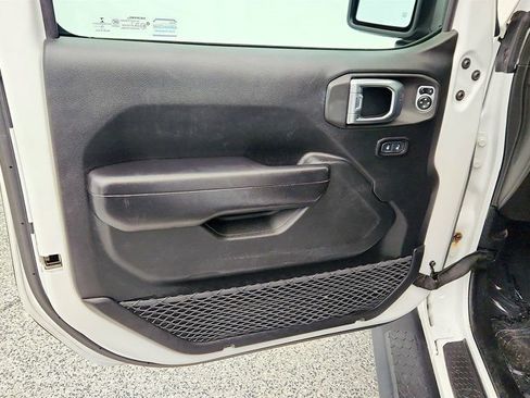 Used 2019 Jeep Wrangler Unlimited Sport image 10