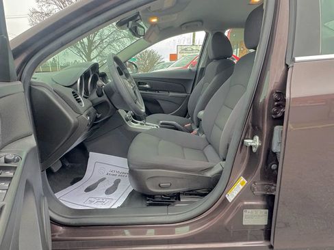 Used 2015 Chevrolet Cruze LT image 21